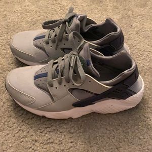 Nike Huaraches grey and blue